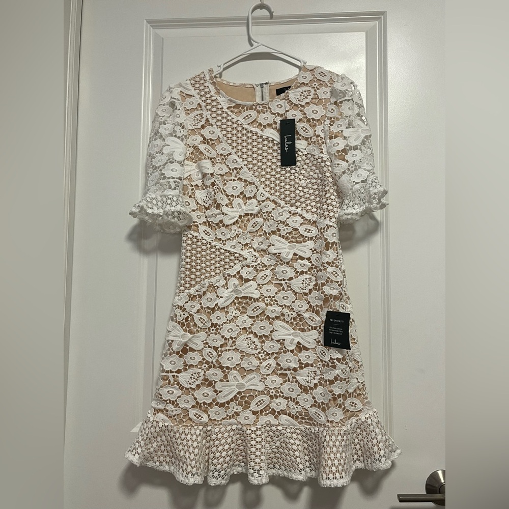 Lulus white dress. Size small.